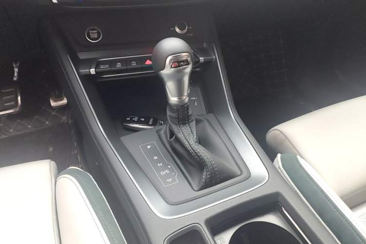 Used Audi Q3 Sportback 2023 Facelift 45 TFSI quattro Luxury Edition Gear Lever