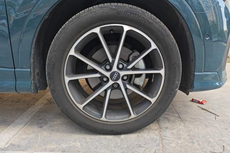 Used Audi Q3 Sportback 2023 Updated 45 TFSI quattro Fashion Version Right Front Wheel Hub
