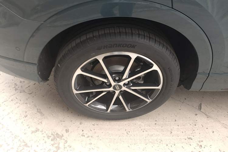 Used Audi Q3 Sportback 2023 Facelift 45 TFSI quattro Luxury Edition Right Rear Wheel Hub