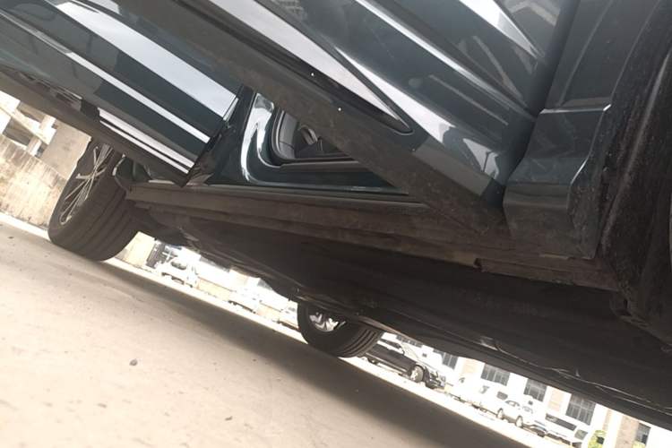 Used Audi Q3 Sportback 2023 Facelift 45 TFSI quattro Luxury Edition Right Side Sill