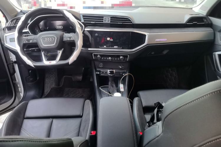 Used Audi Q3 Sportback 2023 Updated 40 TFSI Fashion Version Center Console