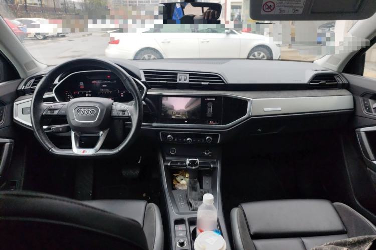 Used Audi Q3 Sportback 2023 Updated 40 TFSI Fashion Version Center Console