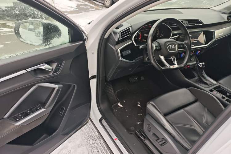 Used Audi Q3 Sportback 2023 40 TFSI Fashion Model Driver Seat