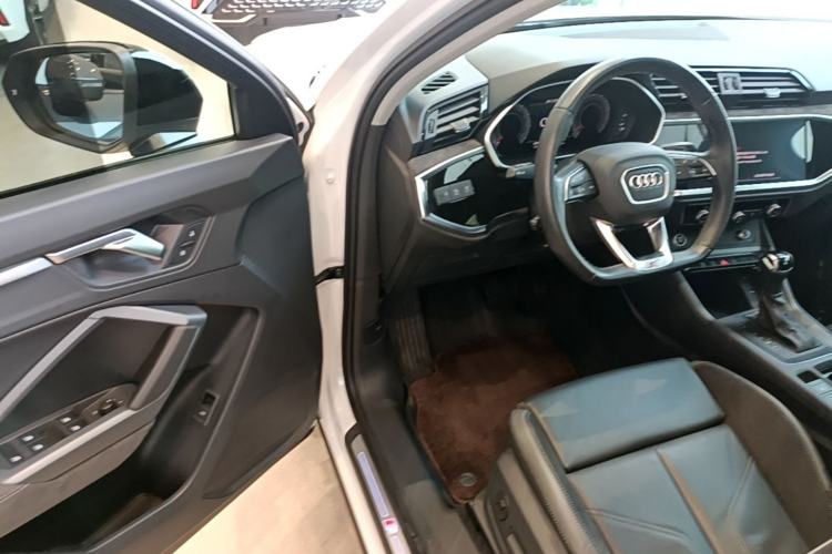 Used Audi Q3 Sportback 2023 40 TFSI Fashion Model Driver Seat