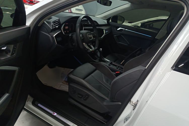 Used Audi Q3 Sportback 2023 Updated 40 TFSI Fashion Version Driver Seat