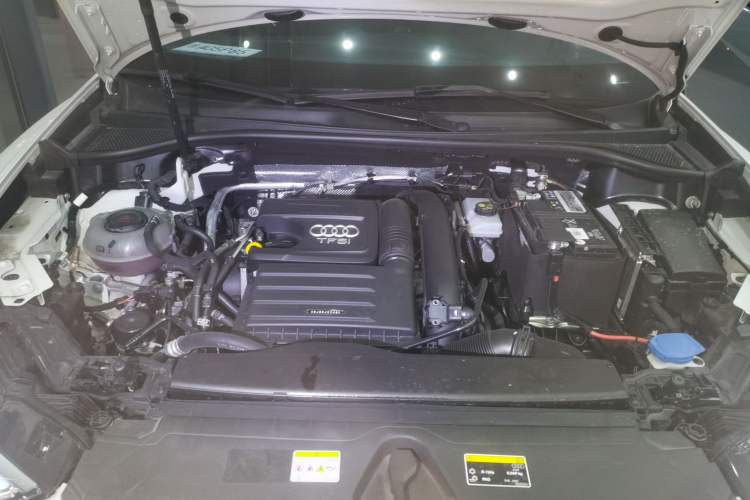 Used Audi Q3 Sportback 2023 35 TFSI Ambition (1.4T) Engine Bay