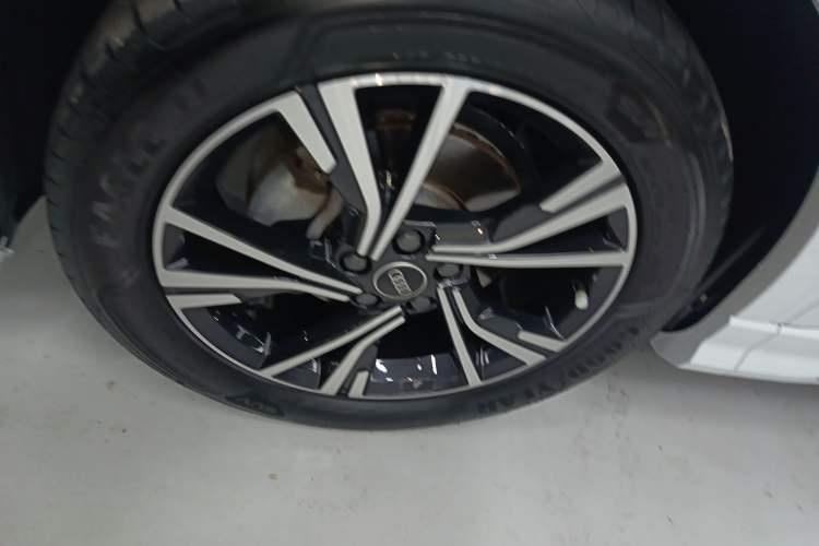 Used Audi Q3 Sportback 2023 Updated 40 TFSI Fashion Version Exterior 4
