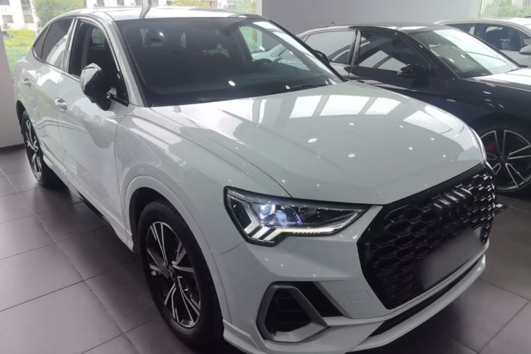 Used Audi Q3 Sportback 2023 Updated 40 TFSI Fashion Version Front Right 45 Deg