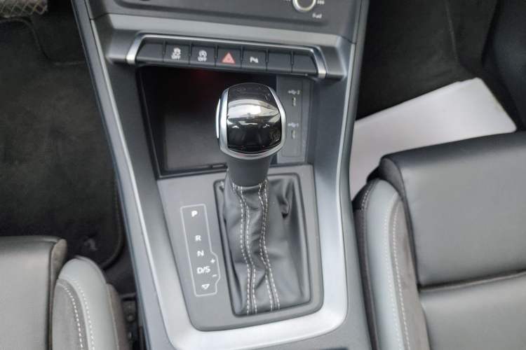 Used Audi Q3 Sportback 2023 Updated 40 TFSI Fashion Version Gear Lever