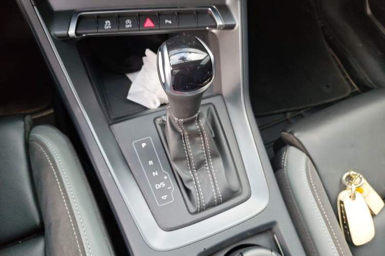 Used Audi Q3 Sportback 2023 Updated 40 TFSI Fashion Version Gear Lever