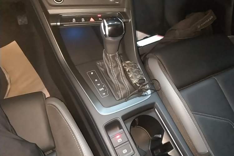 Used Audi Q3 Sportback 2023 Updated 40 TFSI Fashion Version Gear Lever
