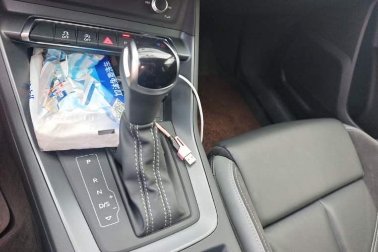 Used Audi Q3 Sportback 2023 40 TFSI Fashion Model Gear Lever