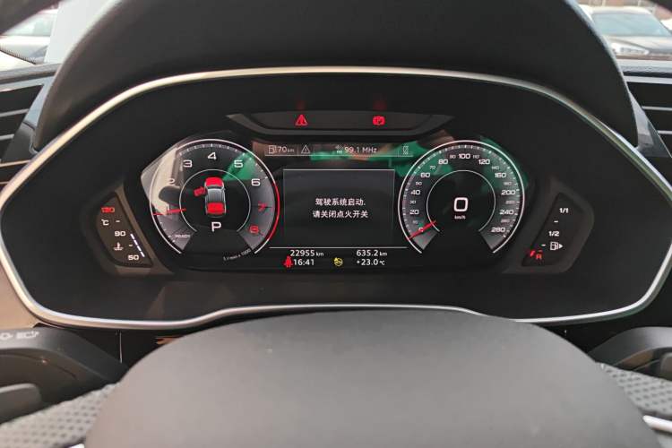 Used Audi Q3 Sportback 2023 40 TFSI Fashion Model Instrument Cluster