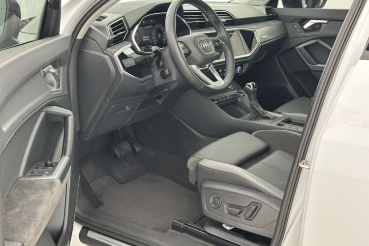 Used Audi Q3 Sportback 2023 35 TFSI Ambition (1.4T) Interior 2