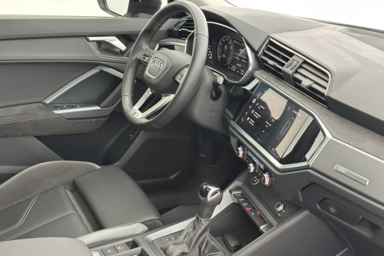 Used Audi Q3 Sportback 2023 35 TFSI Ambition (1.4T) Interior 4