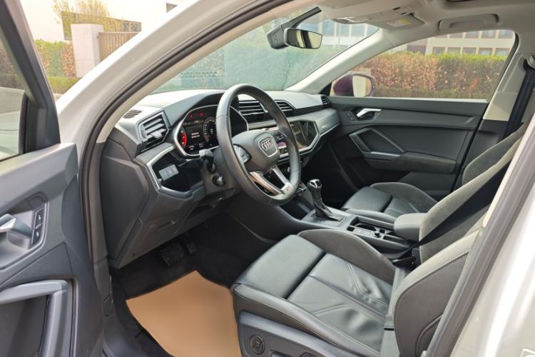 Used Audi Q3 Sportback 2023 35 TFSI Ambition (1.5T) Interior 5