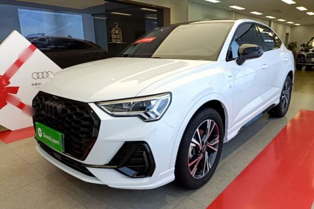 Audi Q3 Sportback 2023 Updated 40 TFSI Fashion Version d’occasion