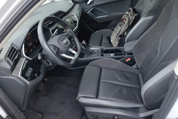 Used Audi Q3 Sportback 2023 Updated 40 TFSI Fashion Version Left Front Seat
