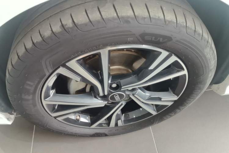 Used Audi Q3 Sportback 2023 Updated 40 TFSI Fashion Version Left Front Wheel Hub