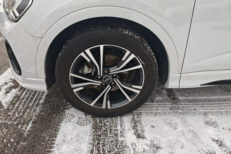 Used Audi Q3 Sportback 2023 40 TFSI Fashion Model Left Front Wheel Hub