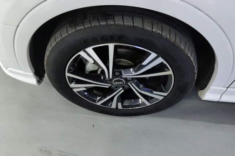 Used Audi Q3 Sportback 2023 40 TFSI Fashion Model Left Front Wheel Hub
