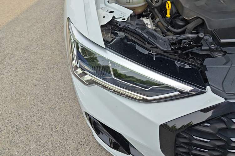 Used Audi Q3 Sportback 2023 Updated 40 TFSI Fashion Version Right Front Headlight