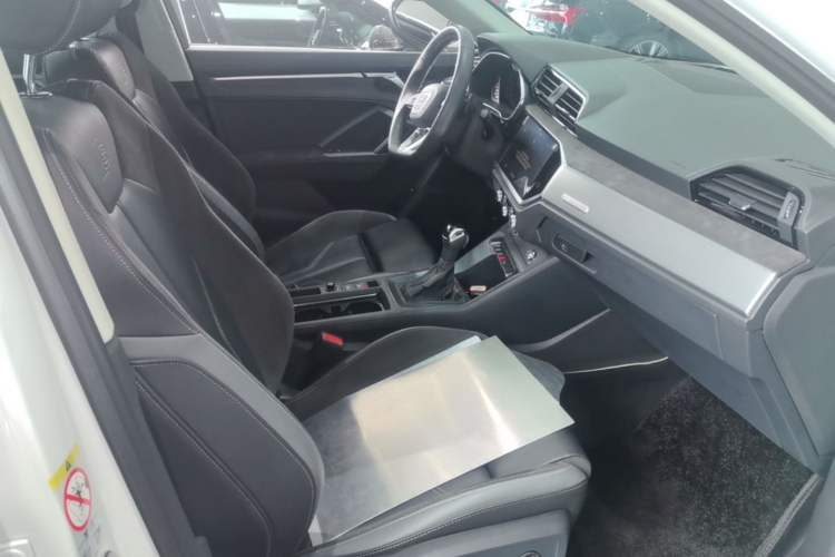 Used Audi Q3 Sportback 2023 Updated 40 TFSI Fashion Version Right Front Seat