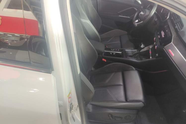 Used Audi Q3 Sportback 2023 40 TFSI Fashion Model Right Front Seat