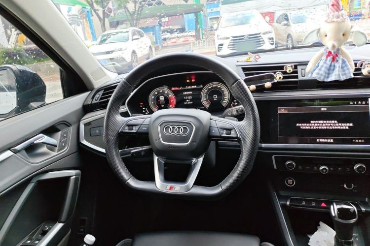 Used Audi Q3 Sportback 2023 Updated 40 TFSI Fashion Version Steering Wheel