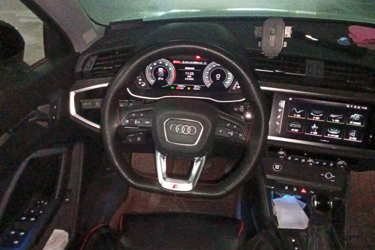 Used Audi Q3 Sportback 2023 40 TFSI Fashion Model Steering Wheel