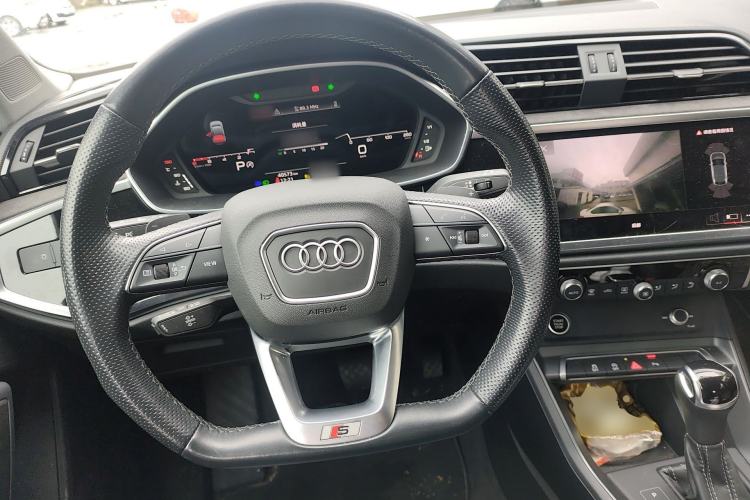 Used Audi Q3 Sportback 2023 Updated 40 TFSI Fashion Version Steering Wheel