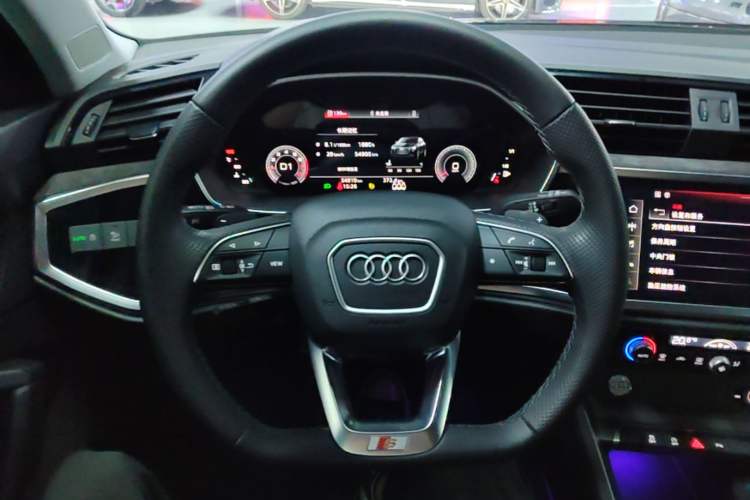 Used Audi Q3 Sportback 2023 40 TFSI Fashion Model Steering Wheel