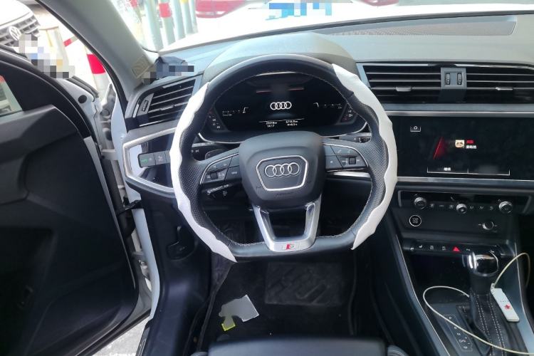 Used Audi Q3 Sportback 2023 Updated 40 TFSI Fashion Version Steering Wheel