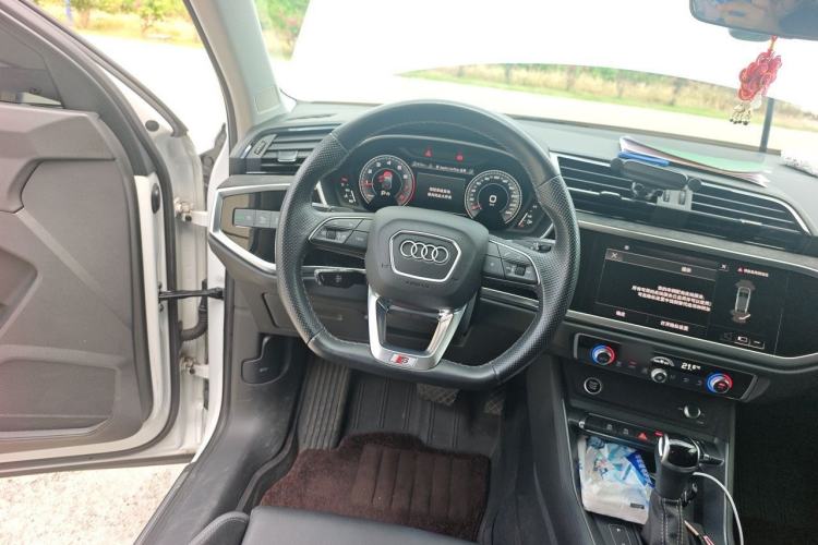 Used Audi Q3 Sportback 2023 40 TFSI Fashion Model Steering Wheel