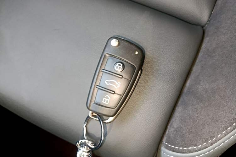 Used Audi Q3 Sportback 2023 40 TFSI Fashion Model Vehicle Key