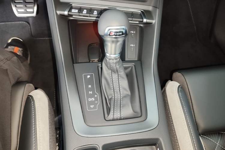 Used Audi Q3 Sportback 2024 40 TFSI Fashion Version Gear Lever