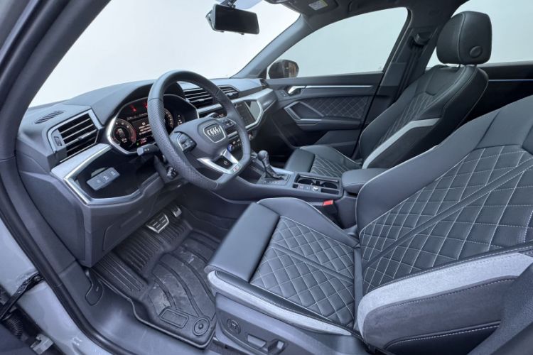 Used Audi Q3 Sportback 2024 40 TFSI Fashion Version Interior 6