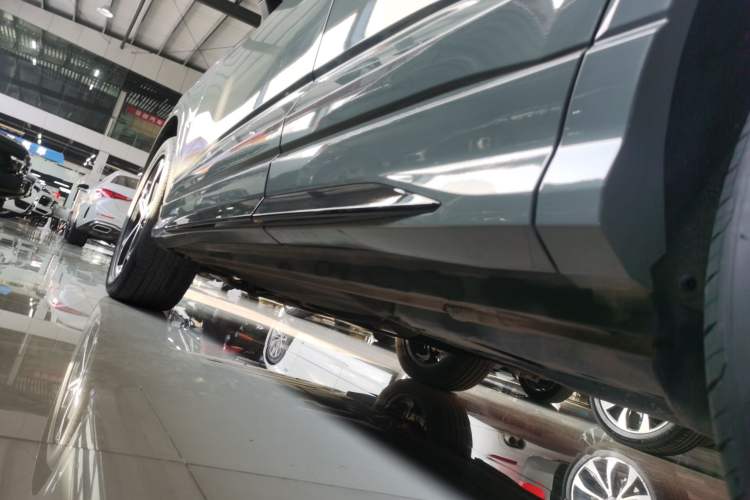 Used Audi Q3 Sportback 2024 40 TFSI Fashion Version Left Side Sill