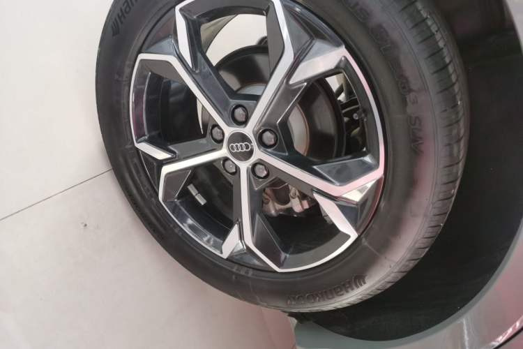 Used Audi Q3 Sportback 2024 40 TFSI Fashion Version Right Rear Wheel Hub