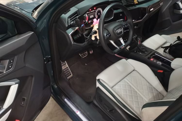Used Audi Q3 Sportback 2024 45 TFSI quattro Launch Special Edition Driver Seat