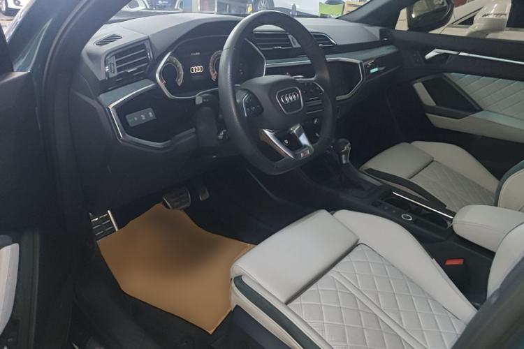 Used Audi Q3 Sportback 2024 45 TFSI quattro Launch Special Edition Driver Seat