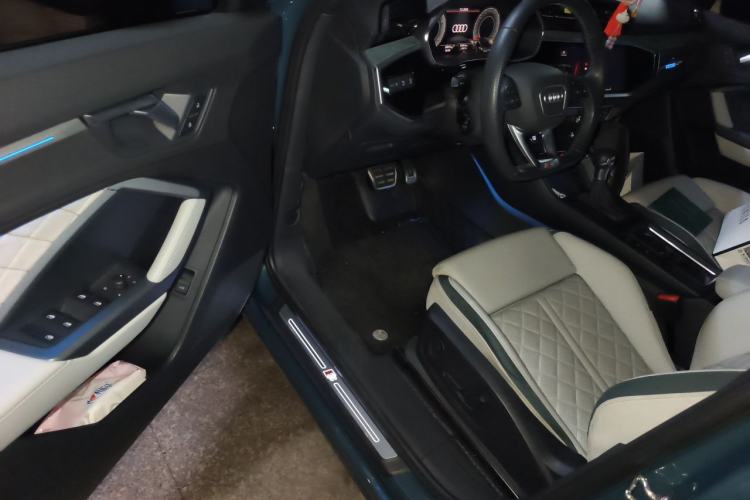 Used Audi Q3 Sportback 2024 45 TFSI quattro Launch Special Edition Driver Seat