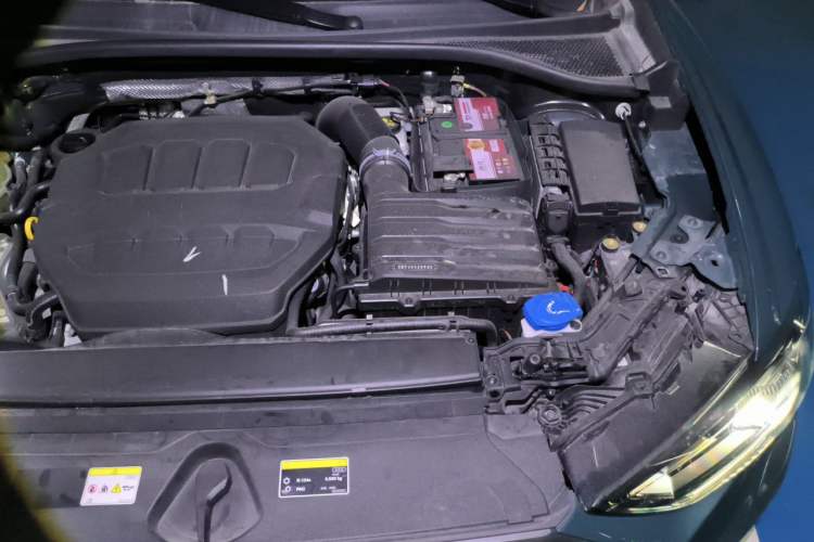 Used Audi Q3 Sportback 2024 45 TFSI quattro Launch Special Edition Engine Bay Left