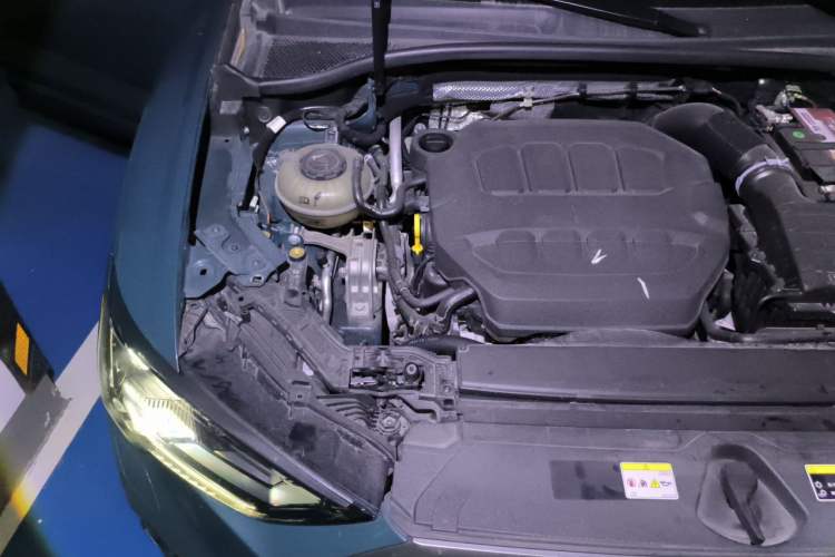 Used Audi Q3 Sportback 2024 45 TFSI quattro Launch Special Edition Engine Bay Right