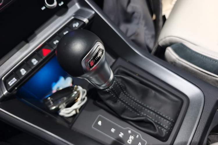 Used Audi Q3 Sportback 2024 45 TFSI quattro Launch Special Edition Gear Lever
