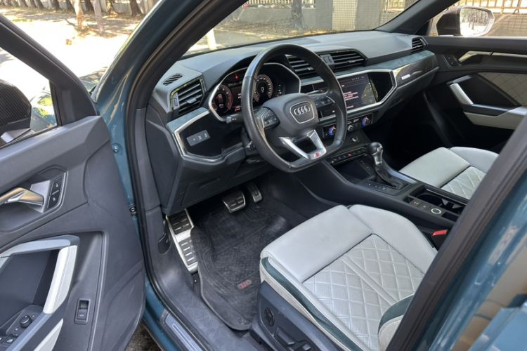 Used Audi Q3 Sportback 2024 45 TFSI quattro Launch Special Edition Interior 2