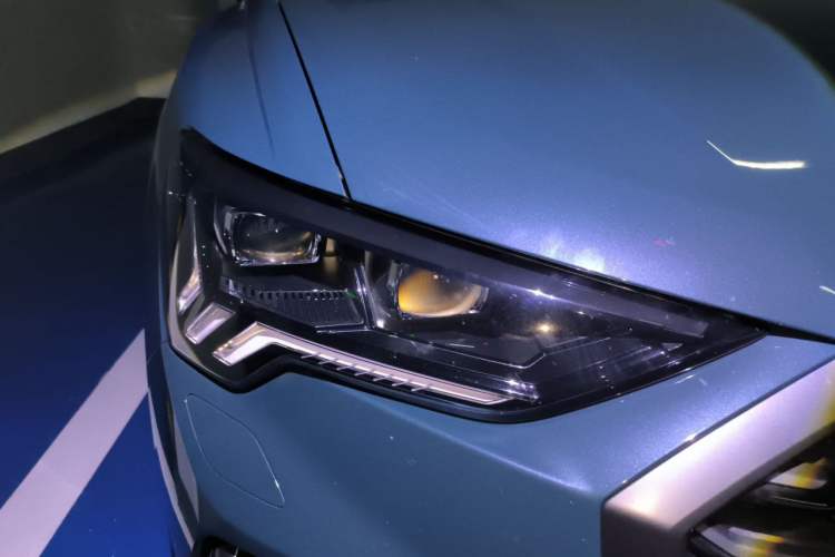 Used Audi Q3 Sportback 2024 45 TFSI quattro Launch Special Edition Right Front Headlight