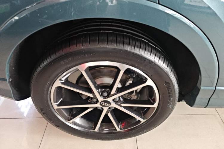 Used Audi Q3 Sportback 2024 45 TFSI quattro Launch Special Edition Right Rear Wheel Hub