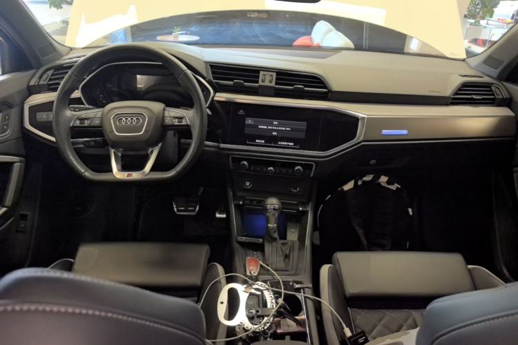 Used Audi Q3 Sportback 2024 40 TFSI Fashion Version Center Console