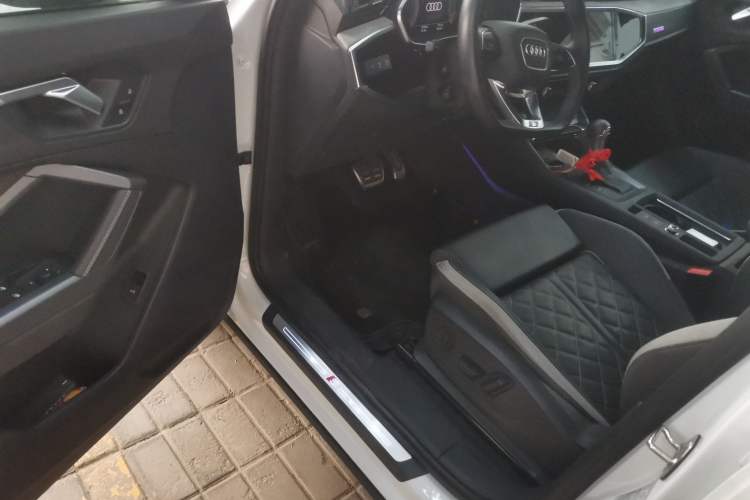 Used Audi Q3 Sportback 2024 40 TFSI Fashion Version Driver Seat